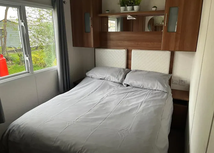 Dog Friendly Lovely Caravan By Beach Prestatyn N Wales 6 Berth Read Full Host Details Before Booking Mon In To Fri Out Fri In To Mon Out Mon To Mon Fri To Fri Only