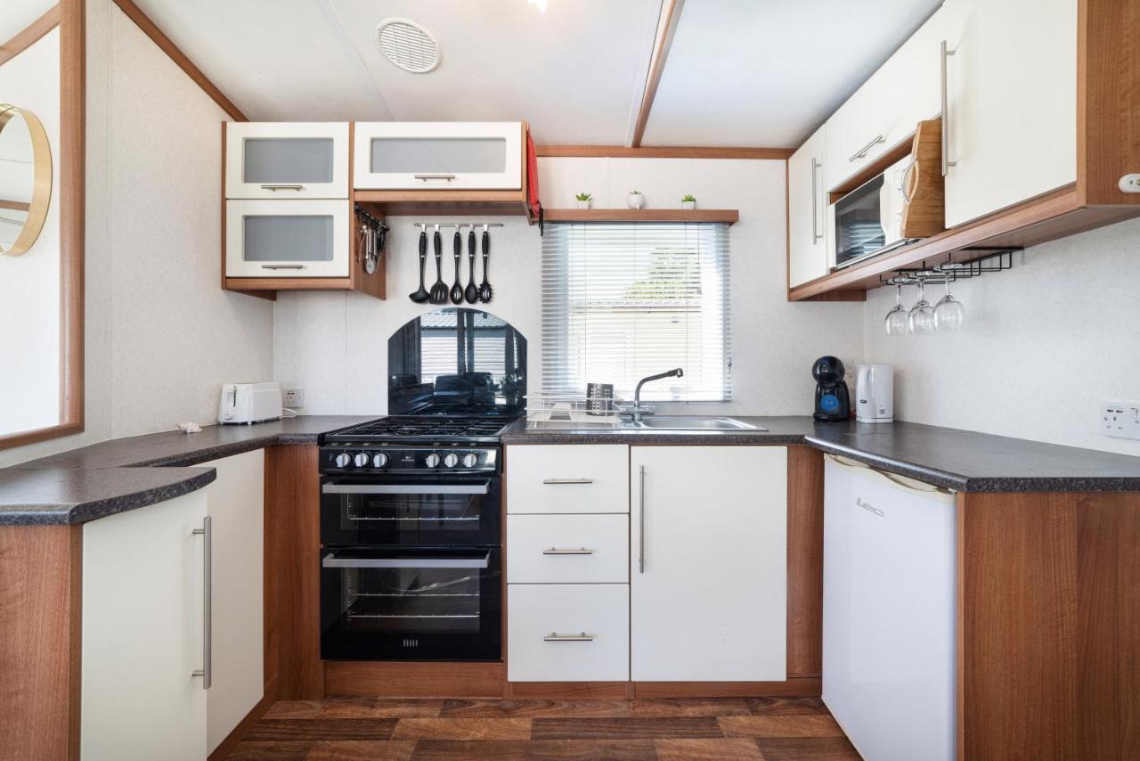 Haven Caravan: Dog-friendly Retreat In * Prestatyn