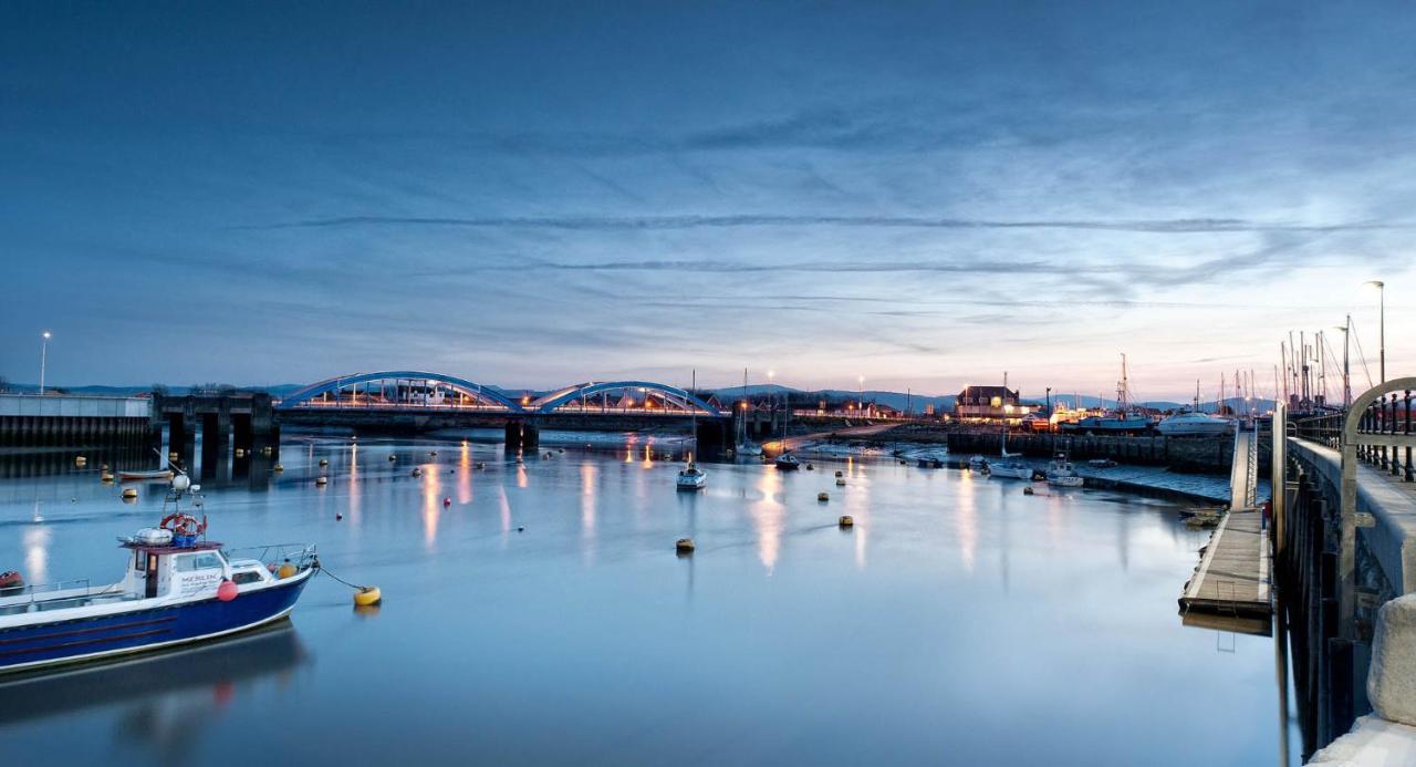 Haven Caravan: Dog-friendly Retreat In *